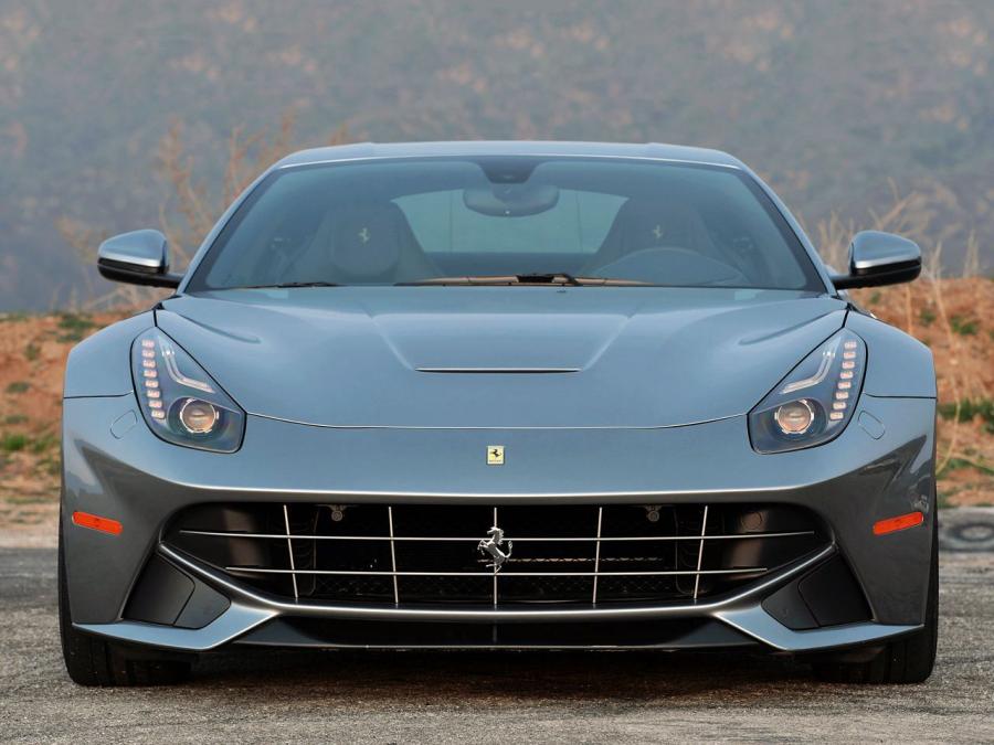  Ferrari F12berlinetta 2013 года  (US) (фото 10 из 12)